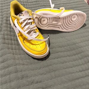 Nike Kids Yellow and White Sneakers